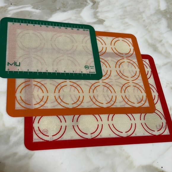 MIU France Nonstick Silicone Baking Mat Set of 3 - Picture 2 of 3